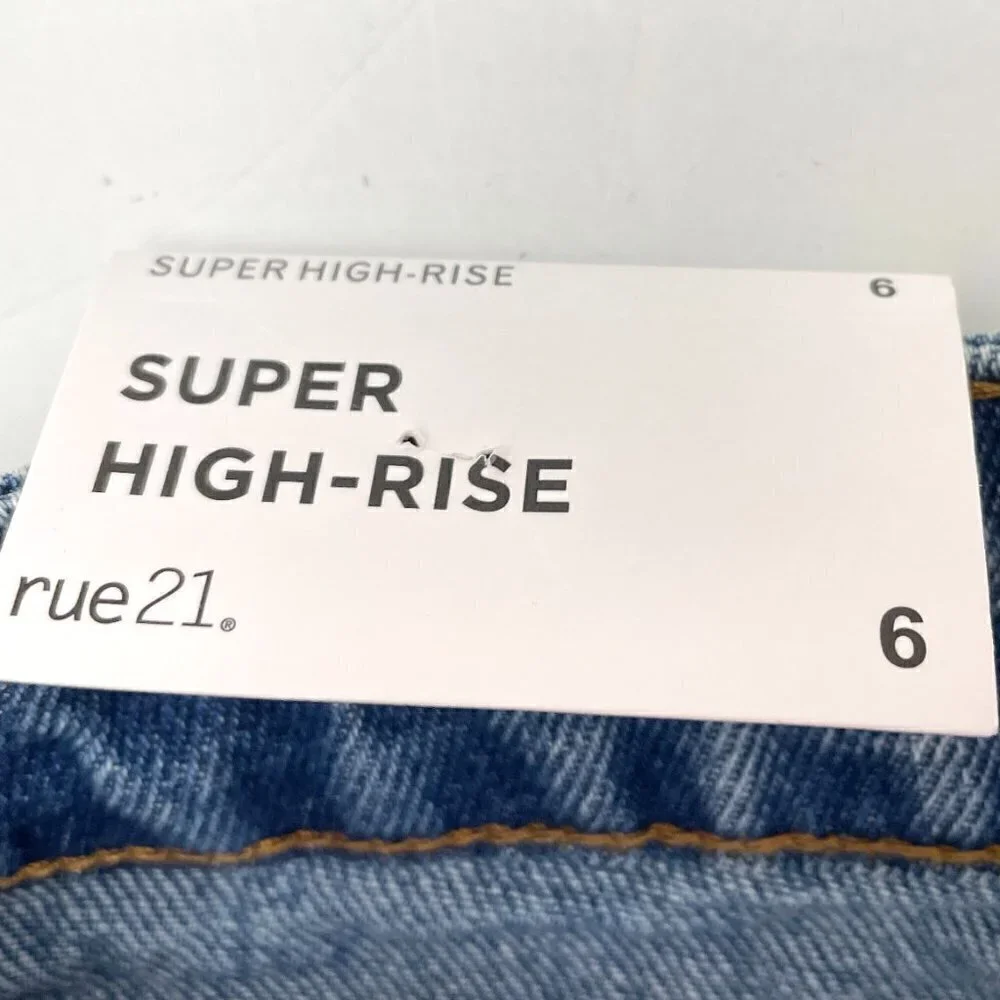 NEW Rue 21 Women's size 6 Jean Shorts Festival Shortie Super High Rise 90's Fit
